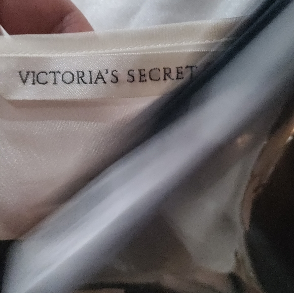 Victoria secret bridal teddy - Picture 5 of 6